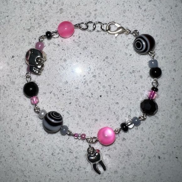 handmade goth/lolita/coquette adjustable bracelets - Picture 5 of 5
